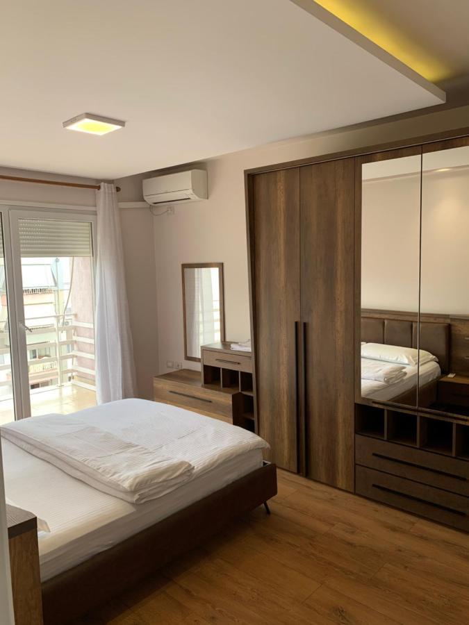 Haris Apartment Tirana No.5 ติรานา ภายนอก รูปภาพ